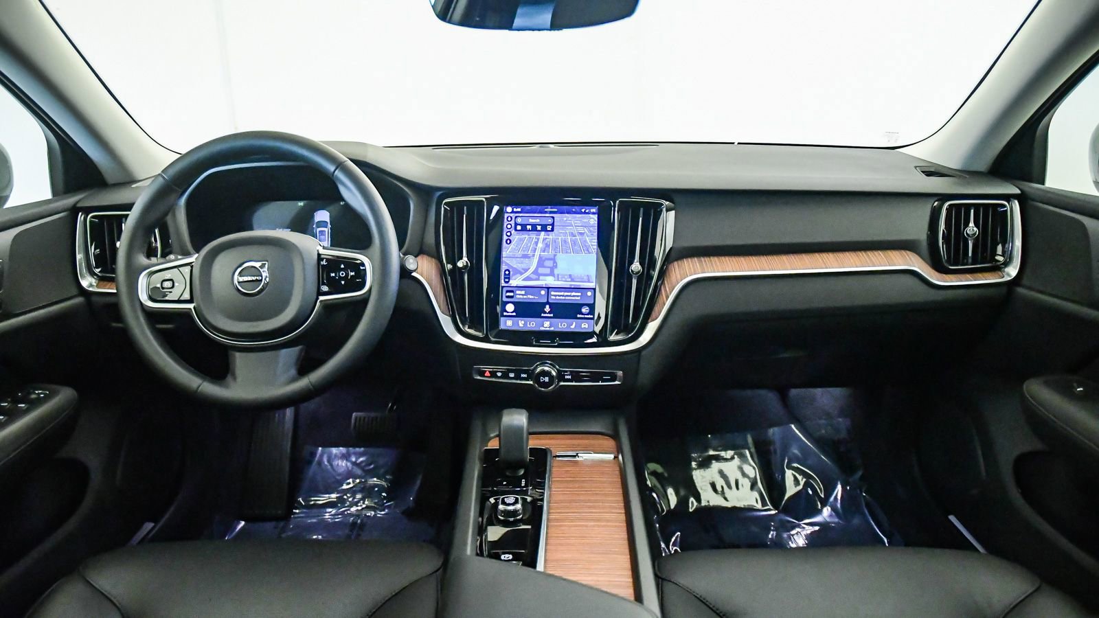 Certified 2025 Volvo V60 B5 Cross Country Plus AWD/4WD image 15