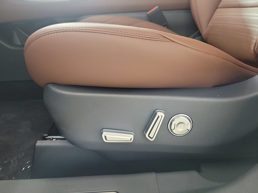 New 2026 Lincoln Nautilus Reserve AWD/4WD image 21