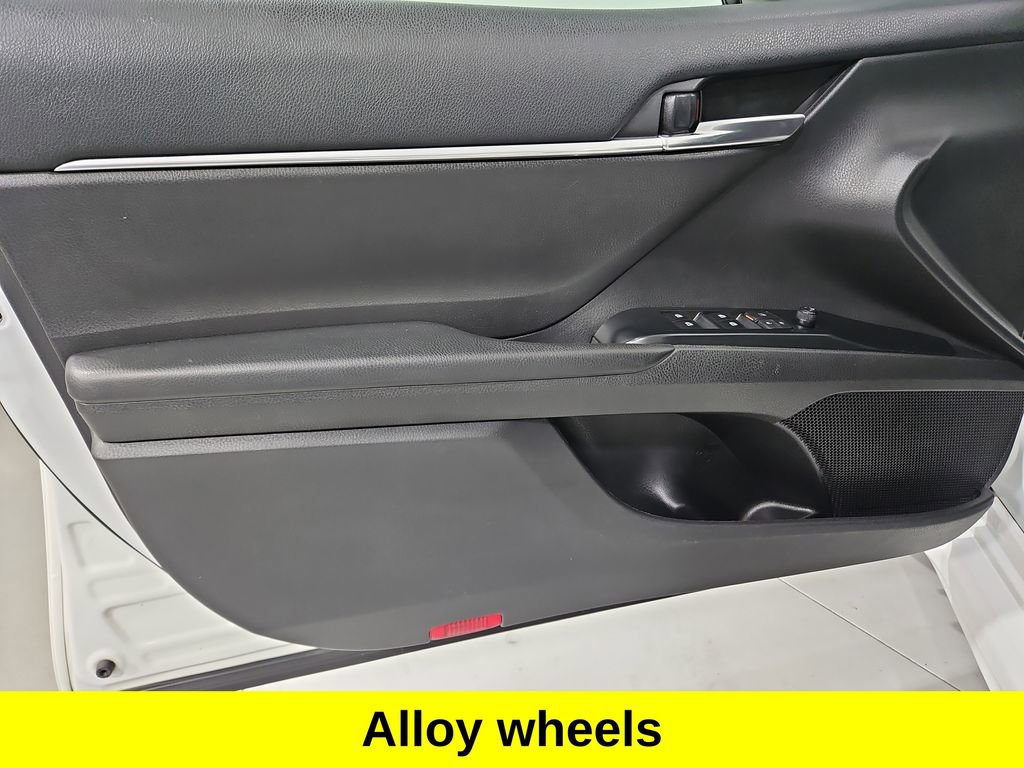 Used 2020 Toyota Camry SE image 10