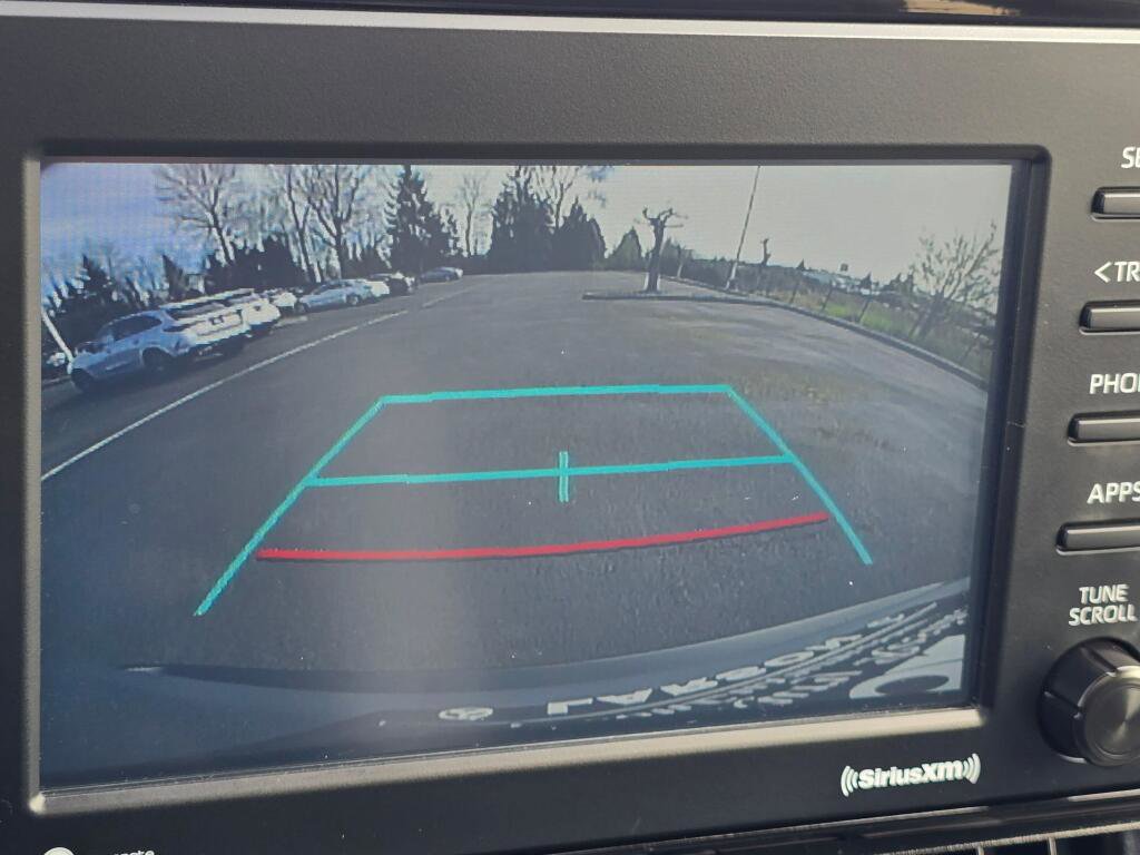 Used 2022 Toyota RAV4 XLE Premium image 45