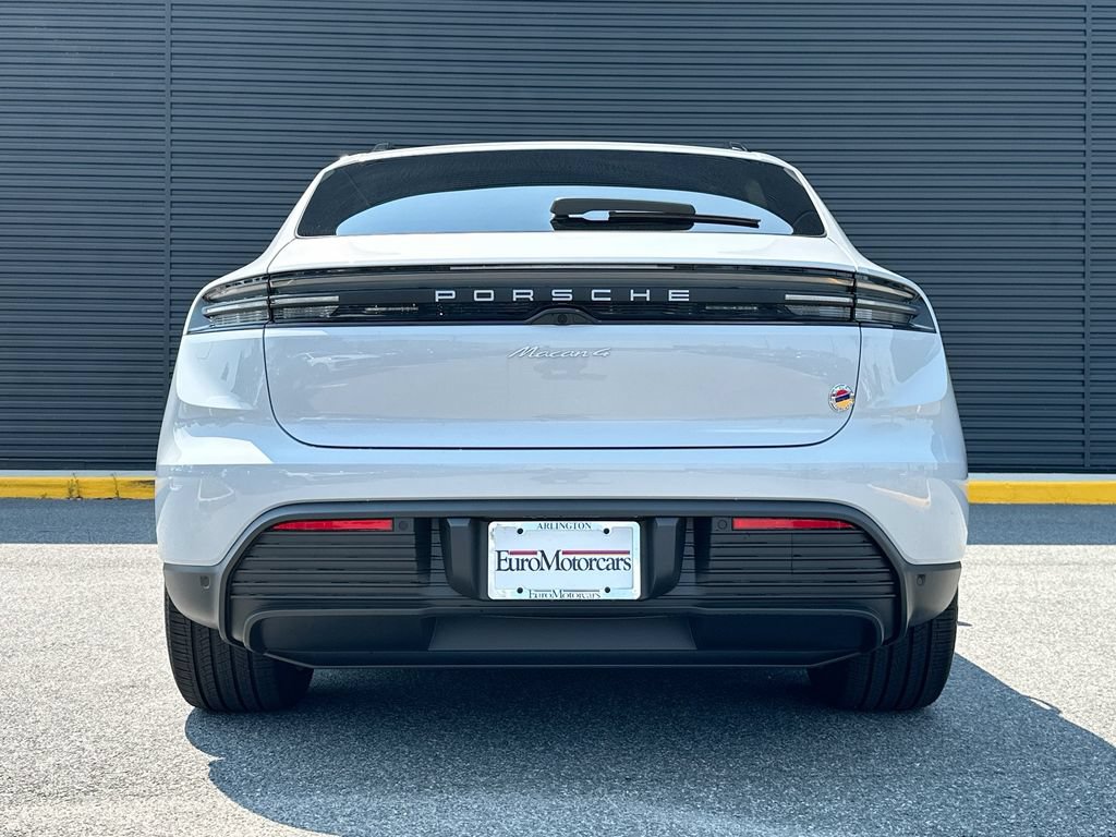 New 2026 Porsche Macan 4 Electric AWD/4WD image 17
