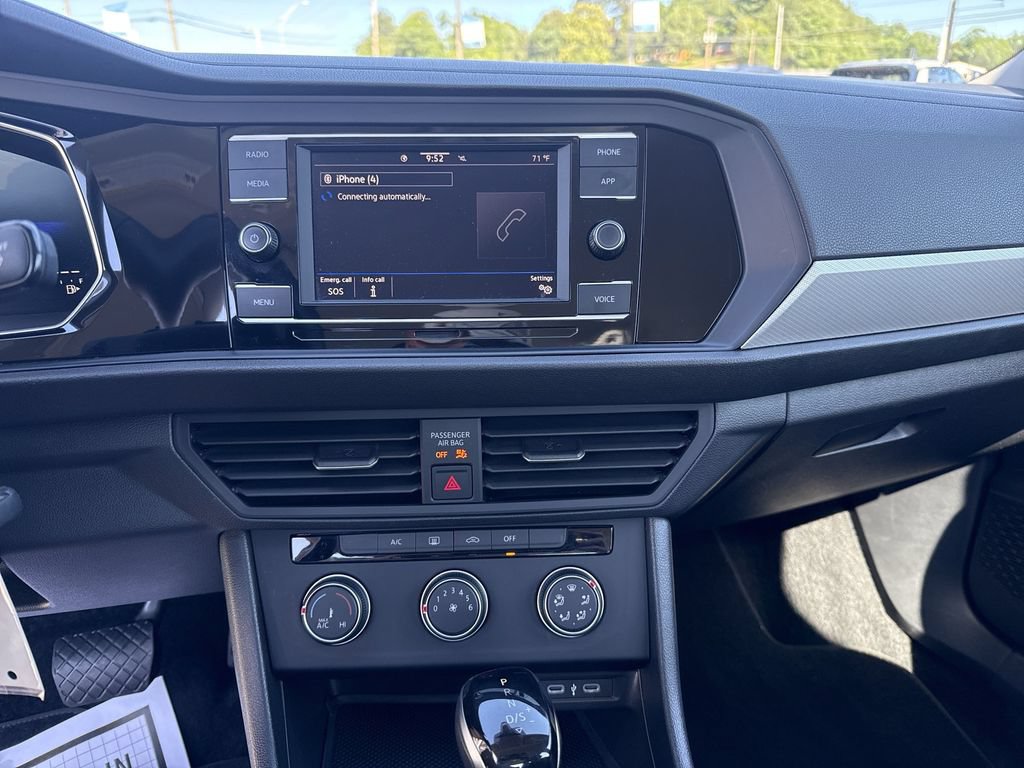 Certified 2024 Volkswagen Jetta S FWD image 11