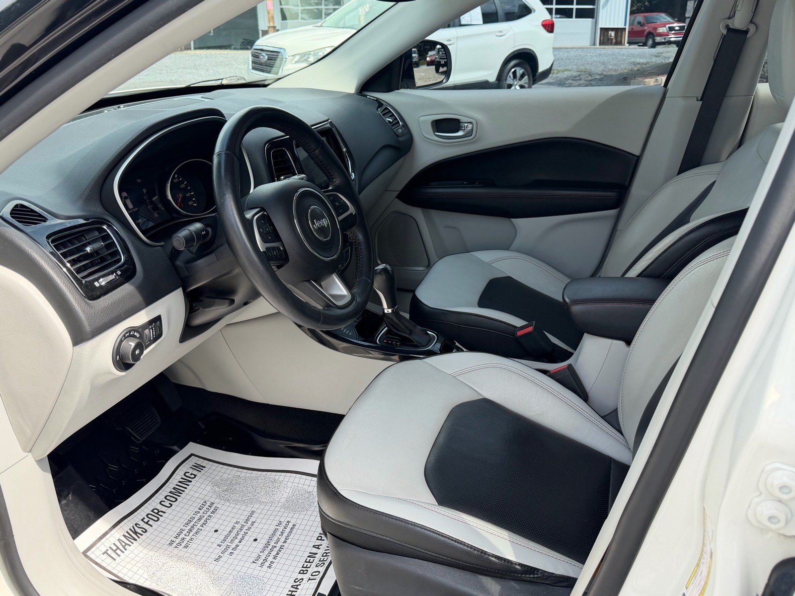 Used 2018 Jeep Compass Limited w/ Navigation Group AWD/4WD image 11