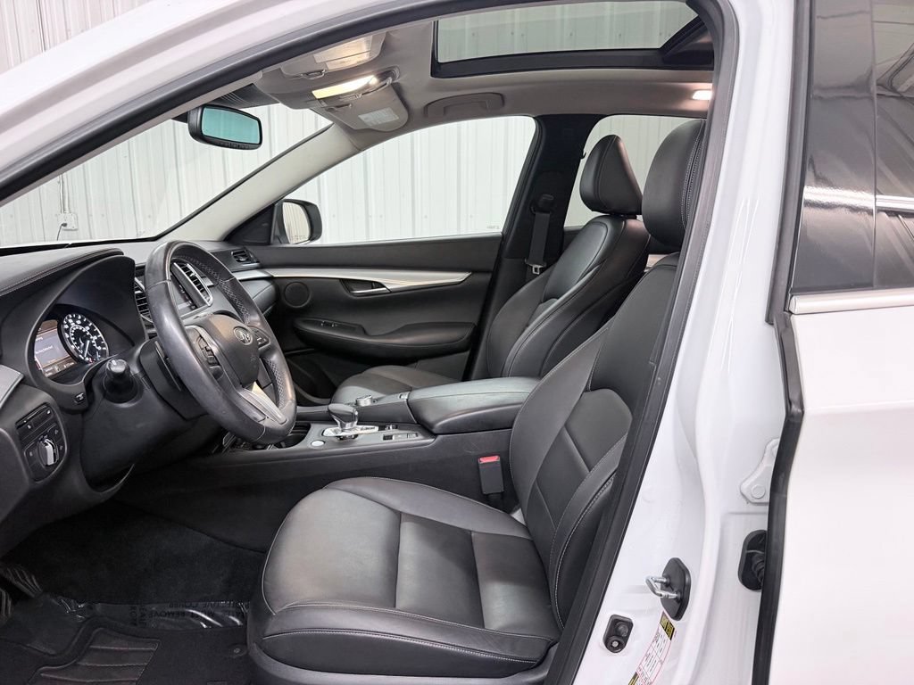 Certified 2020 INFINITI QX50 Luxe w/ Navigation Package FWD image 10