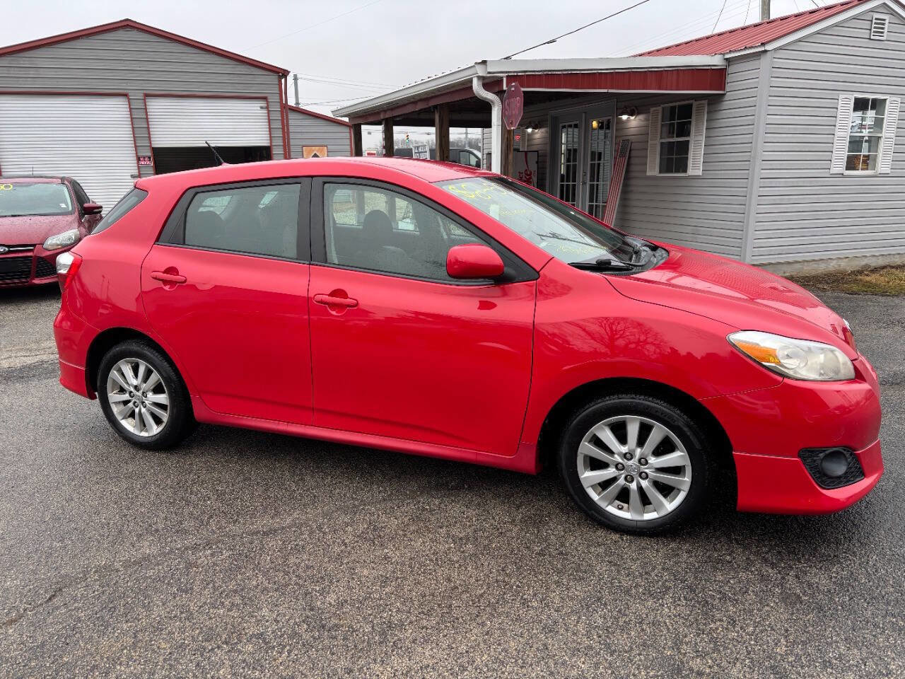 Used 2010 Toyota Matrix image 3