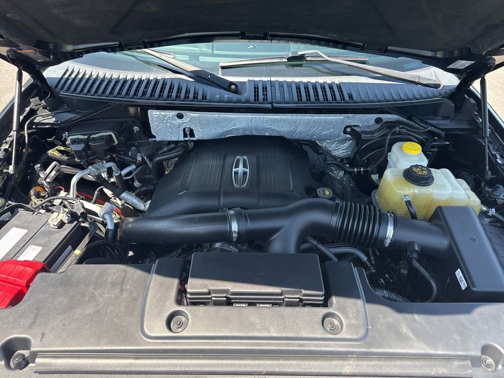 Used 2017 Lincoln Navigator L Reserve image 13