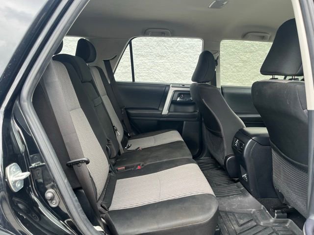 Used 2022 Toyota 4Runner SR5 AWD/4WD image 9