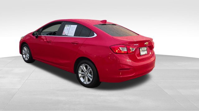 Used 2019 Chevrolet Cruze LT w/ Convenience Package FWD image 9