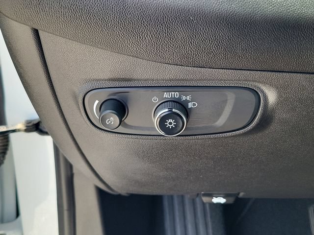 Used 2023 Chevrolet Equinox LT FWD image 18