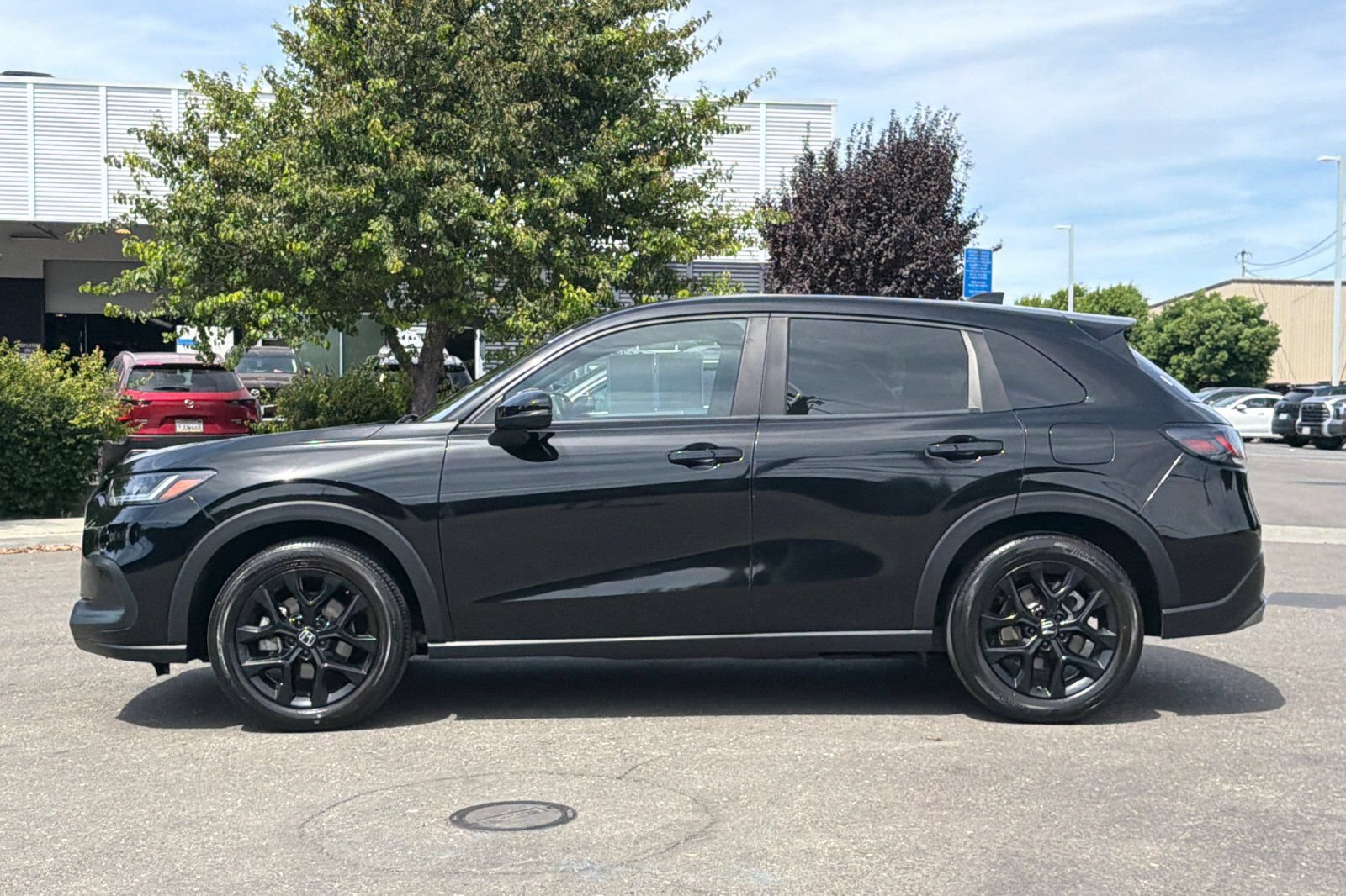 Certified 2025 Honda HR-V Sport image 7