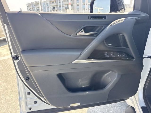 Certified 2025 Lexus LX 700h Luxury w/ Appearance Package AWD/4WD image 13