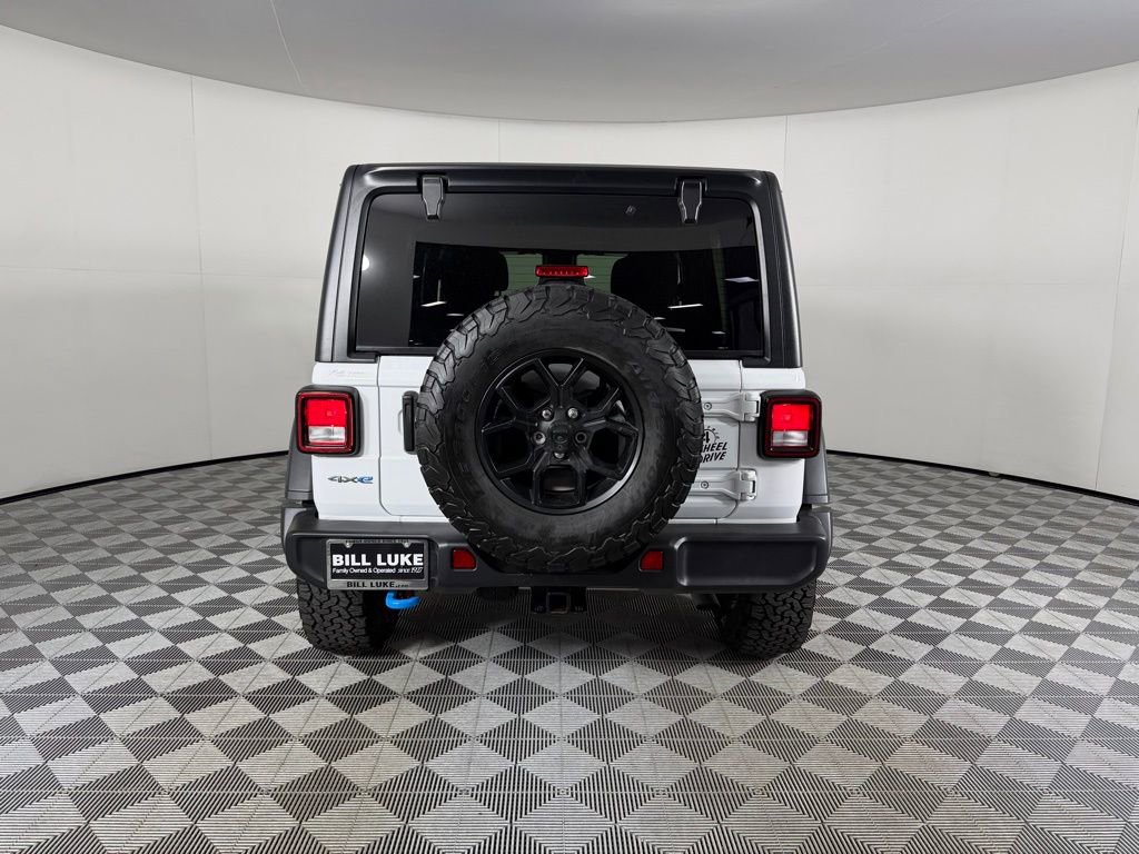 Certified 2024 Jeep Wrangler Unlimited AWD/4WD image 8