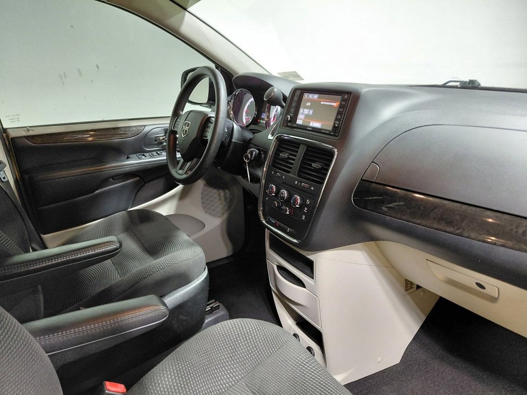 Certified 2020 Dodge Grand Caravan SE w/ UConnect Hands-Free Group image 23