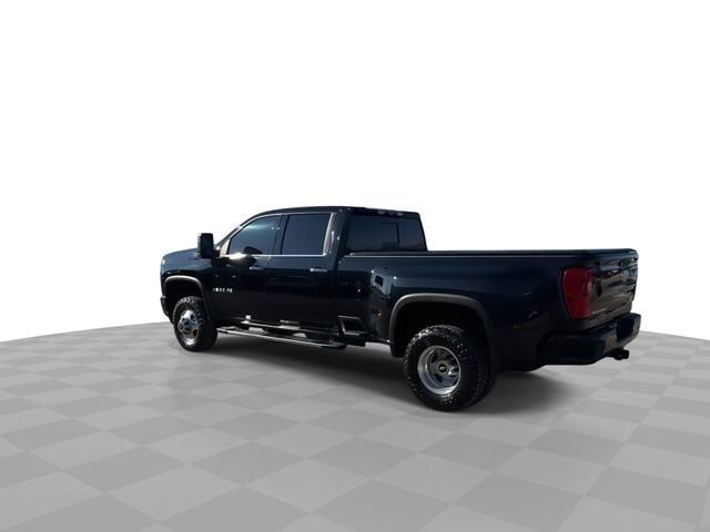Used 2023 Chevrolet Silverado 3500 High Country image 2