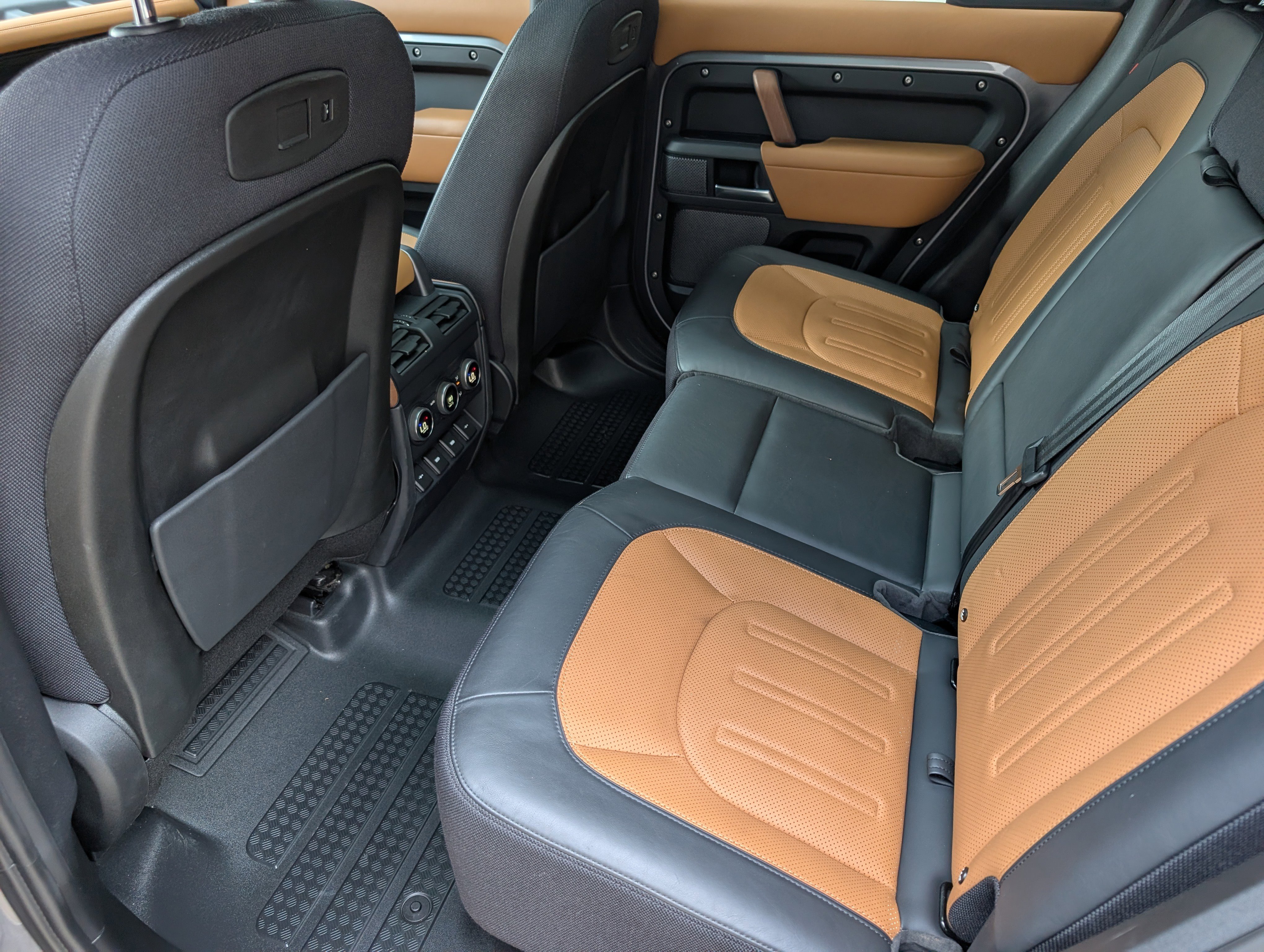 Used 2020 Land Rover Defender 110 X image 20