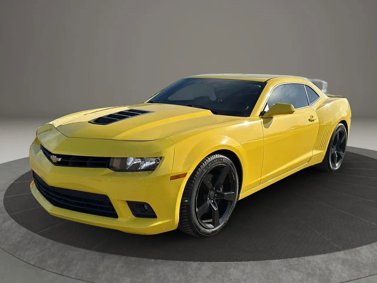 Used 2015 Chevrolet Camaro SS w/ Rear Vision Package image 16