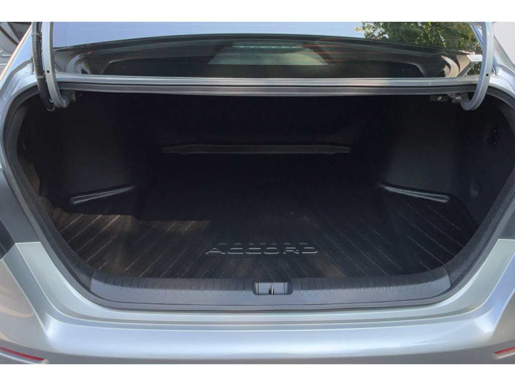 Used 2025 Honda Accord LX image 29