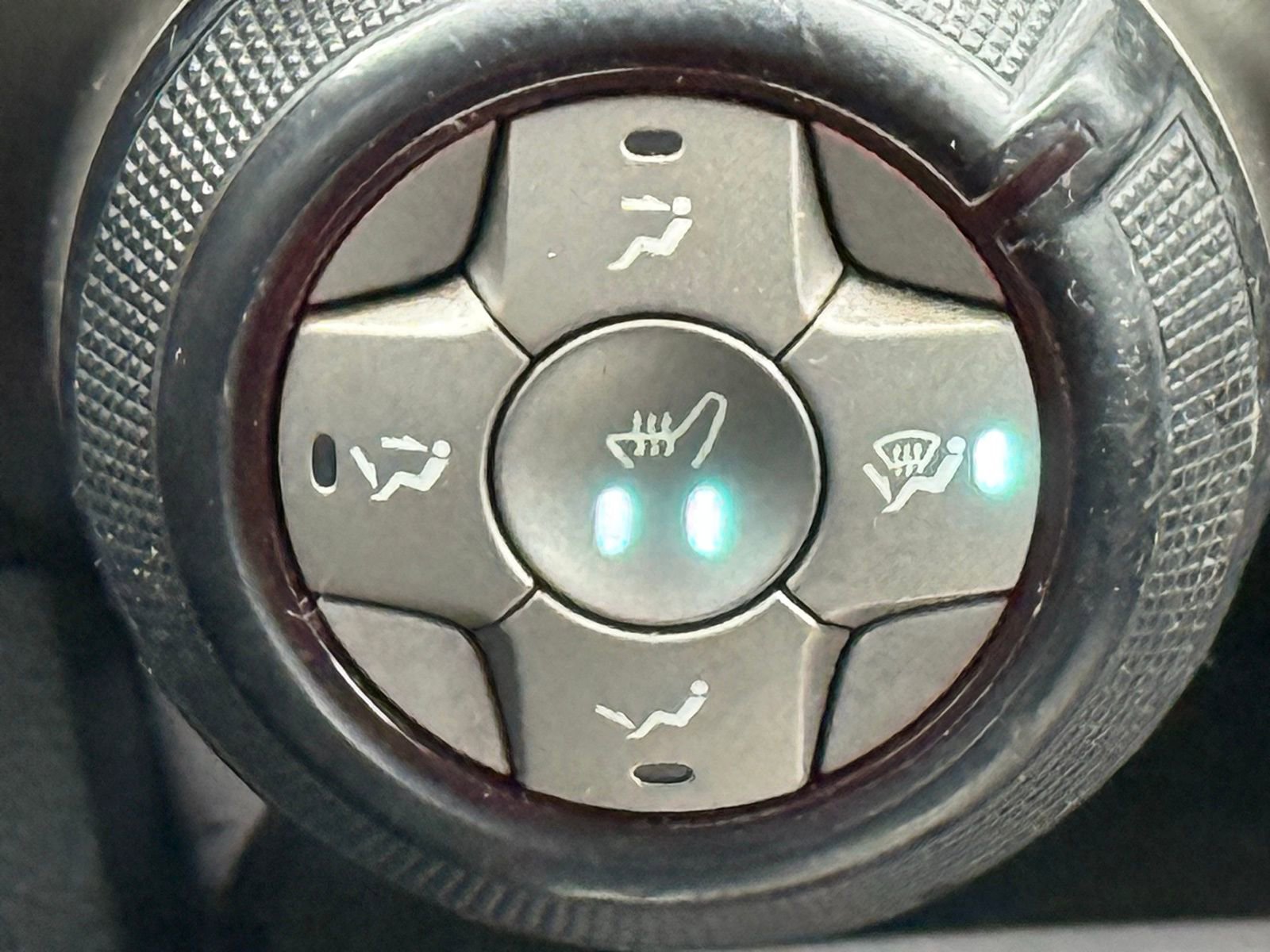 Used 2010 Chevrolet Camaro SS w/ RS Package image 21