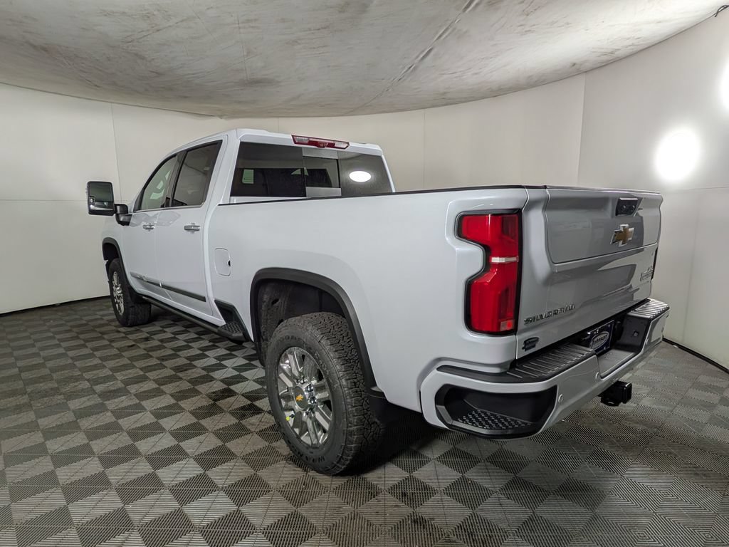New 2026 Chevrolet Silverado 2500 High Country w/ High Country Premium Package AWD/4WD image 4