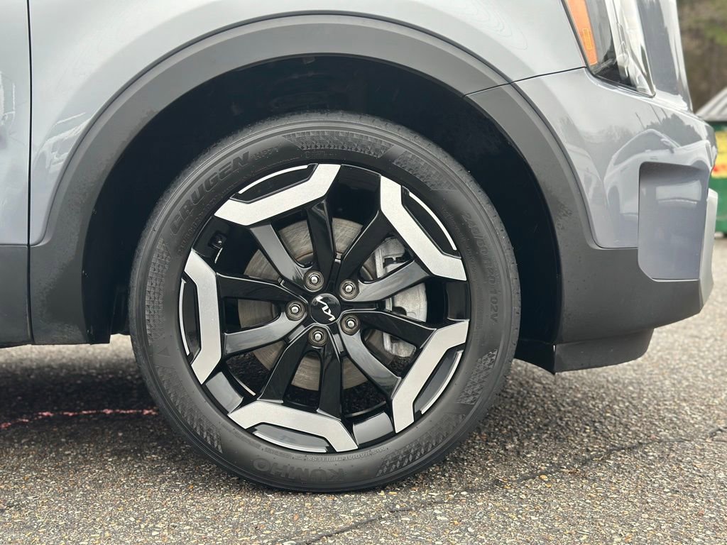 Used 2024 Kia Telluride S image 25