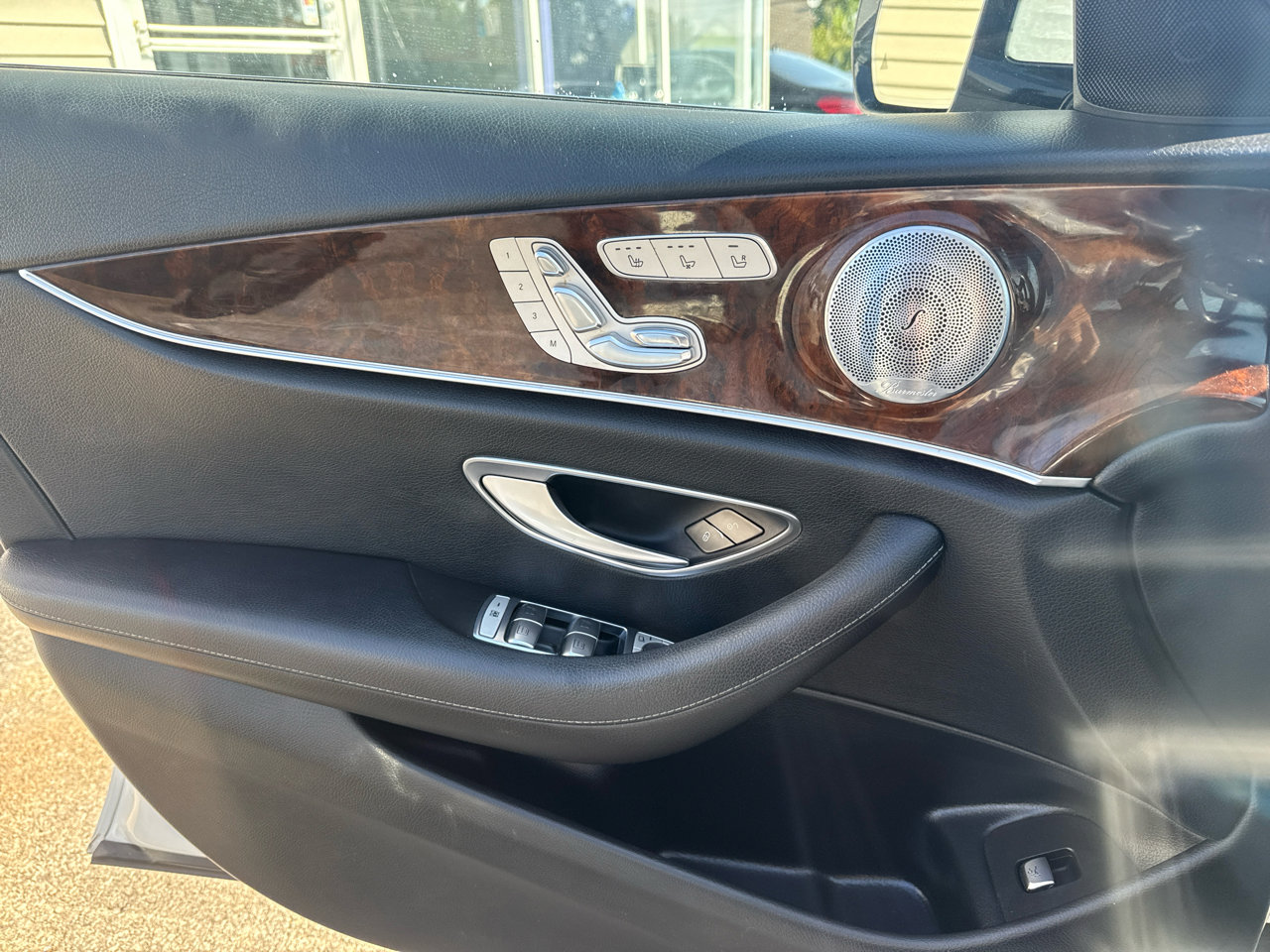 Used 2017 Mercedes-Benz E 300 4MATIC w/ Premium 3 Package image 25