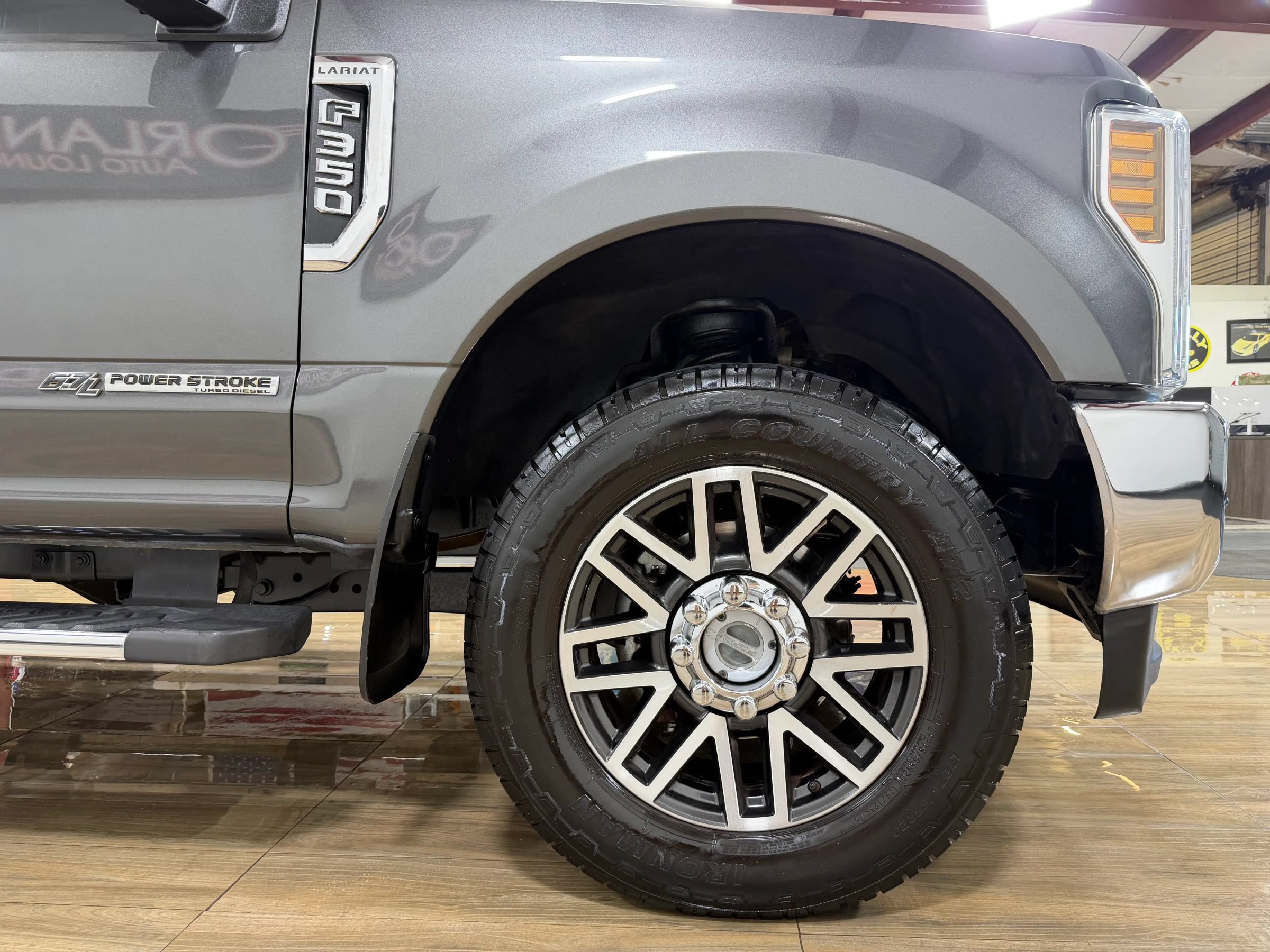 Used 2019 Ford F350 Lariat w/ Lariat Ultimate Package AWD/4WD image 4