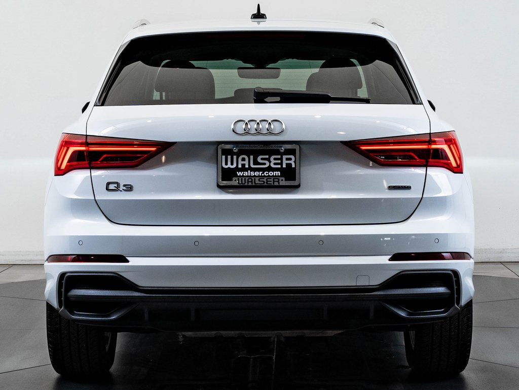 Certified 2025 Audi Q3 2.0T Premium Plus w/ Premium Plus Package image 7