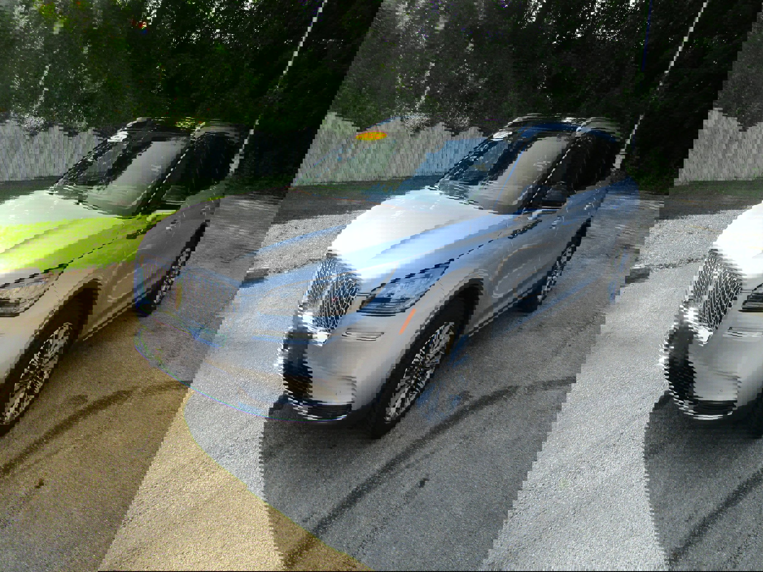 Used 2022 Lincoln Corsair Reserve w/ Equipment Group 201A image 8