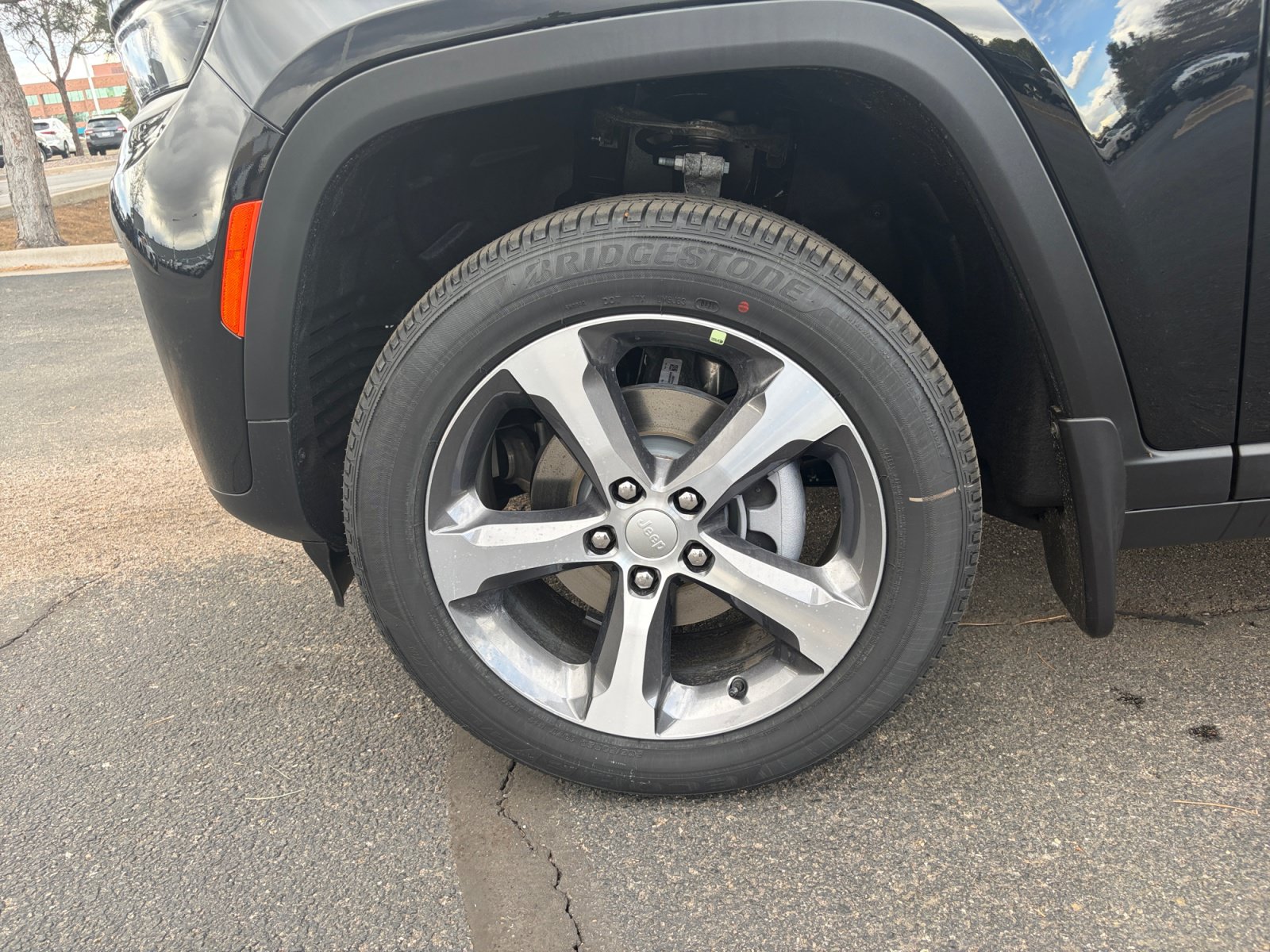 New 2026 Jeep Grand Cherokee Limited w/ Trailer Tow Package AWD/4WD image 13