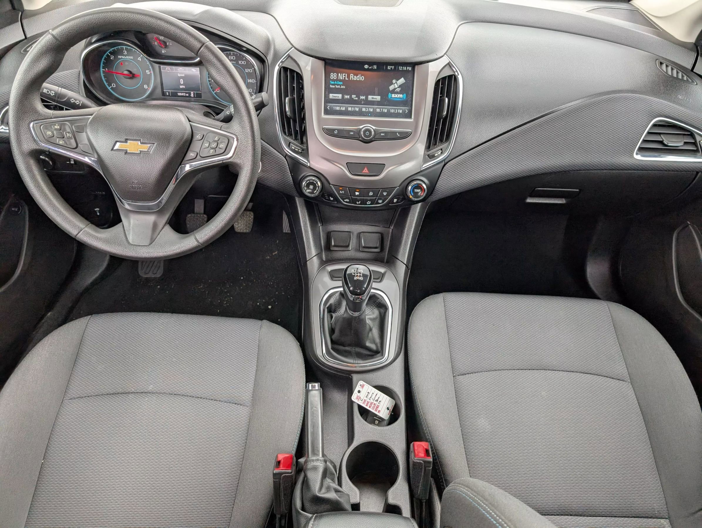 Used 2018 Chevrolet Cruze LT image 13