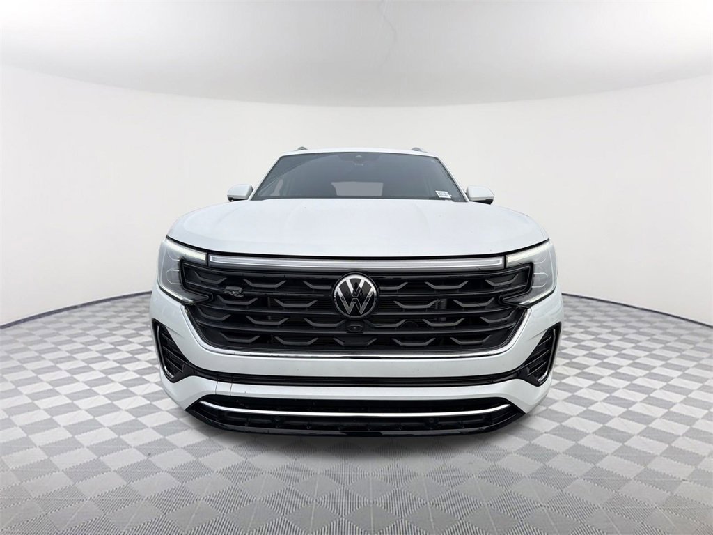 Used 2024 Volkswagen Atlas SEL Premium R-Line image 2