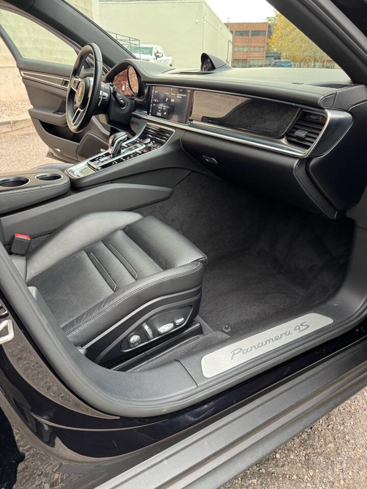 Used 2017 Porsche Panamera 4S image 18
