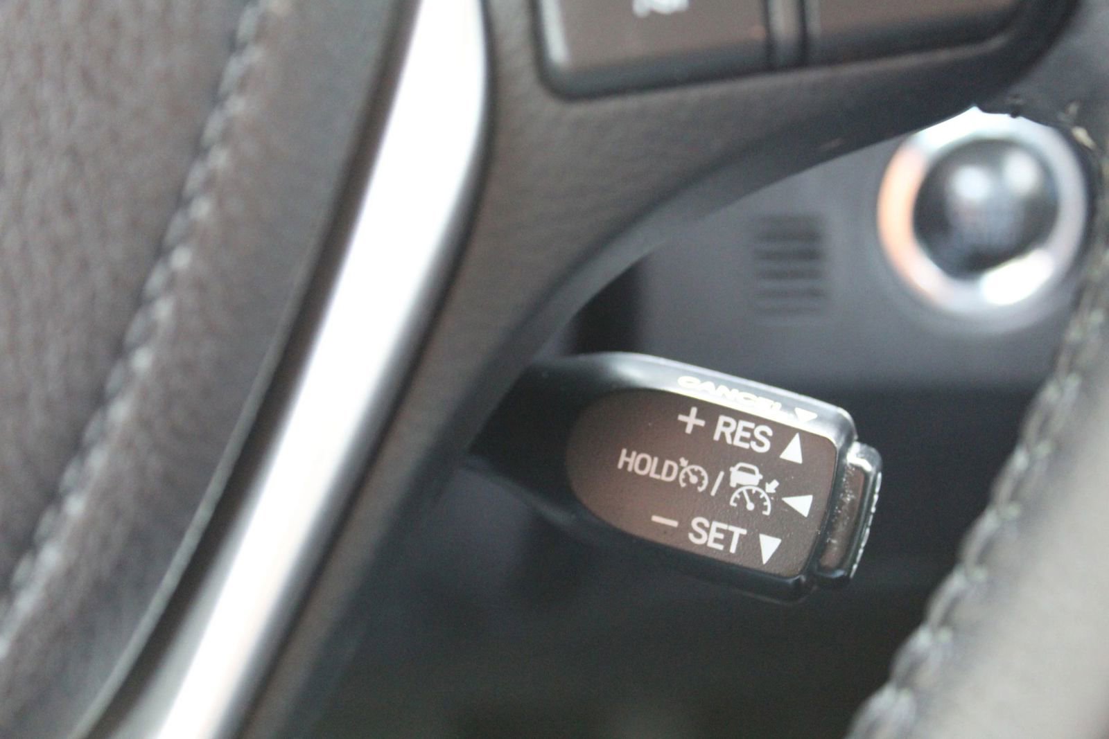 Used 2018 Toyota Corolla XLE w/ Carpet Mat Package (TMS) FWD image 18