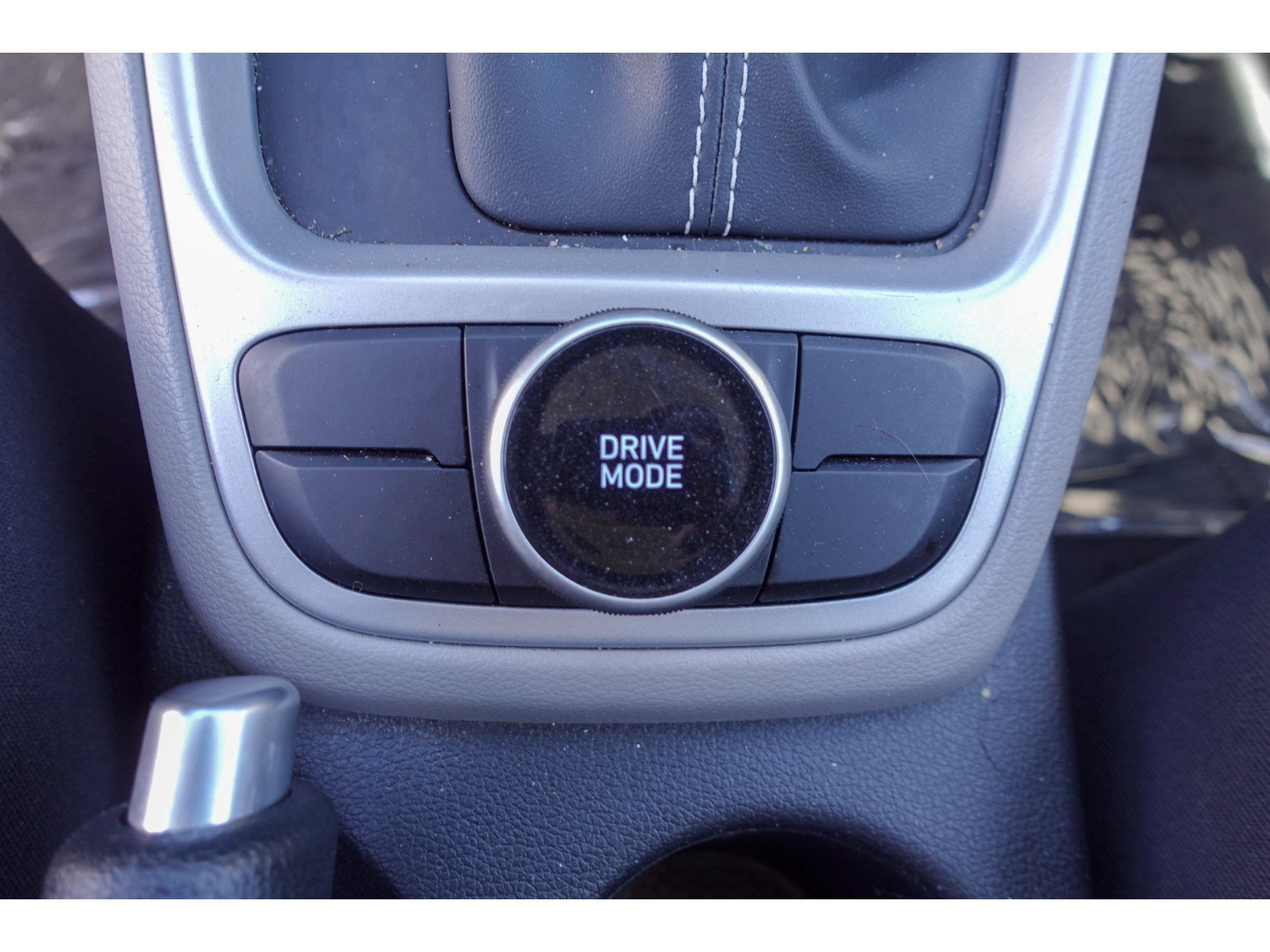 Used 2025 Hyundai Venue SEL FWD image 19