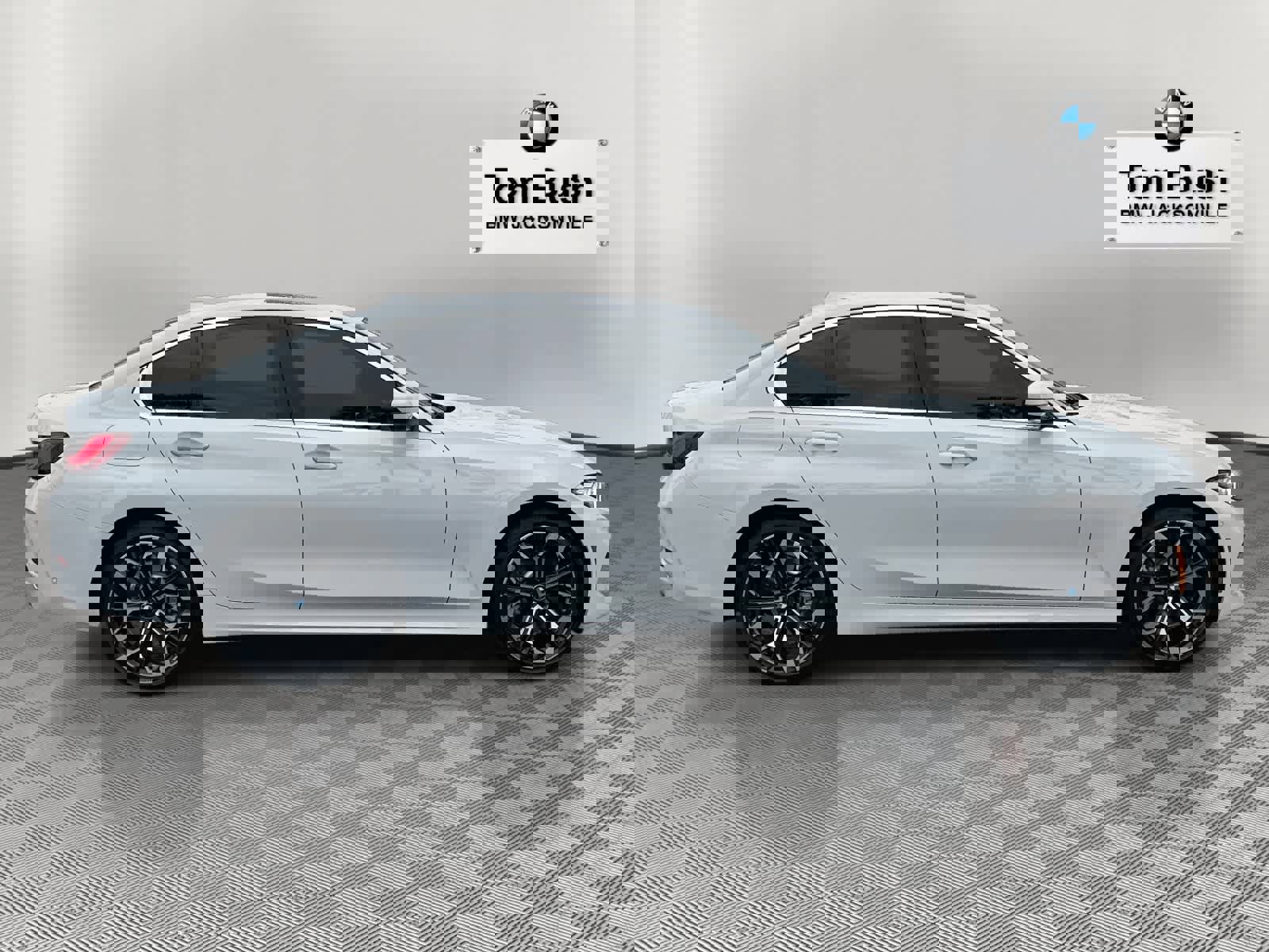 Certified 2025 BMW 330i Sedan w/ Premium Package image 2