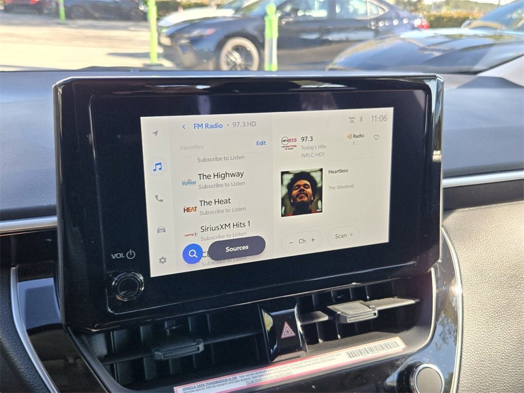 Used 2024 Toyota Corolla LE image 21