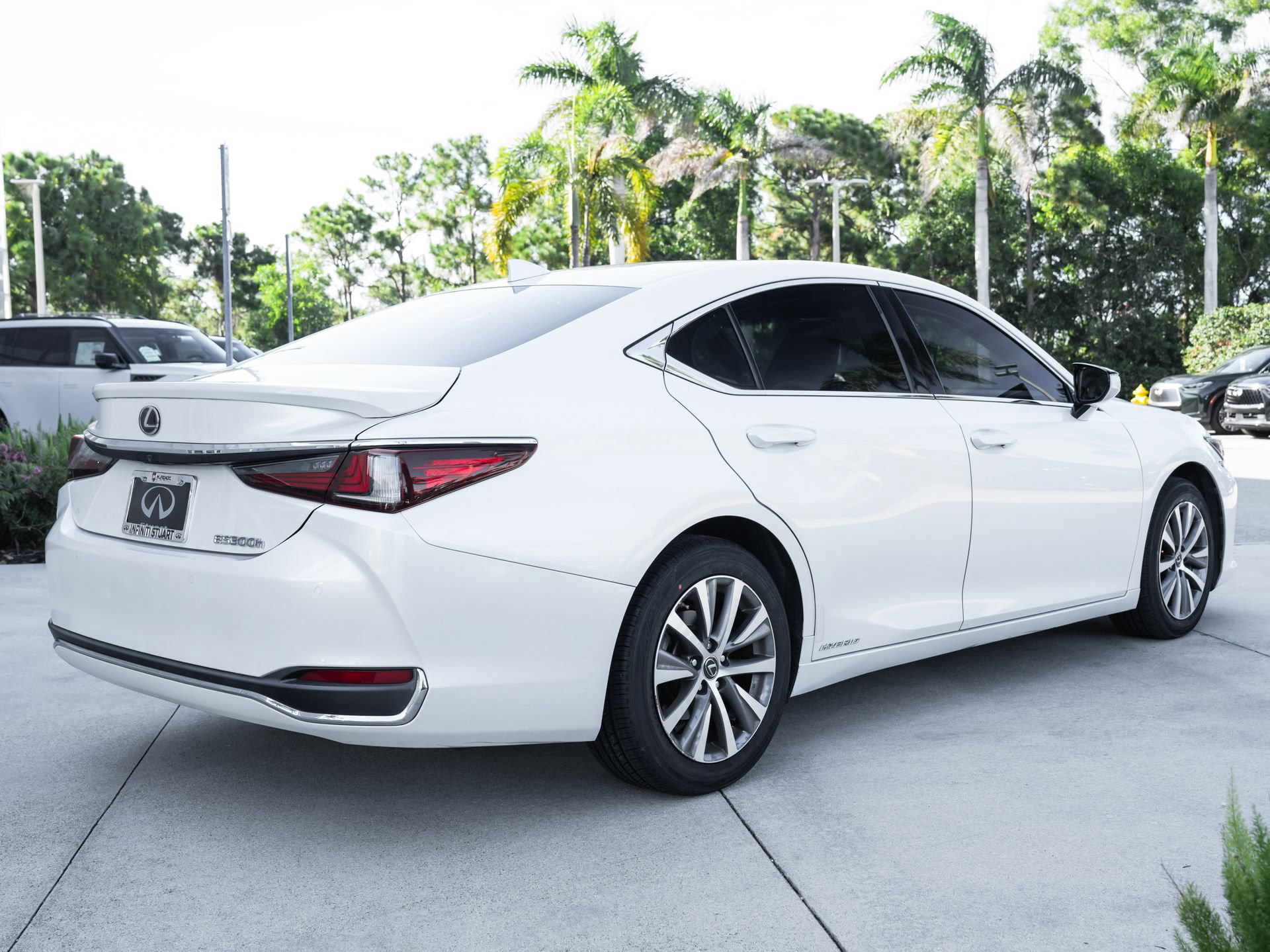 Used 2020 Lexus ES 300h w/ Premium Package FWD image 10