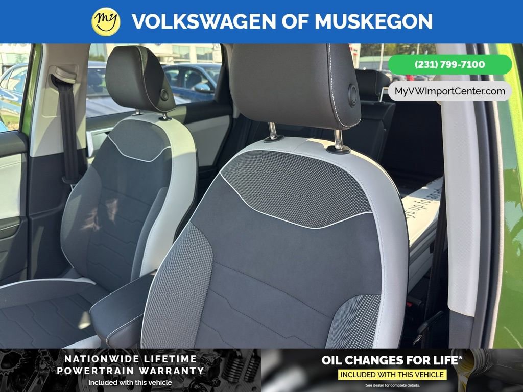 New 2025 Volkswagen Taos SE image 12