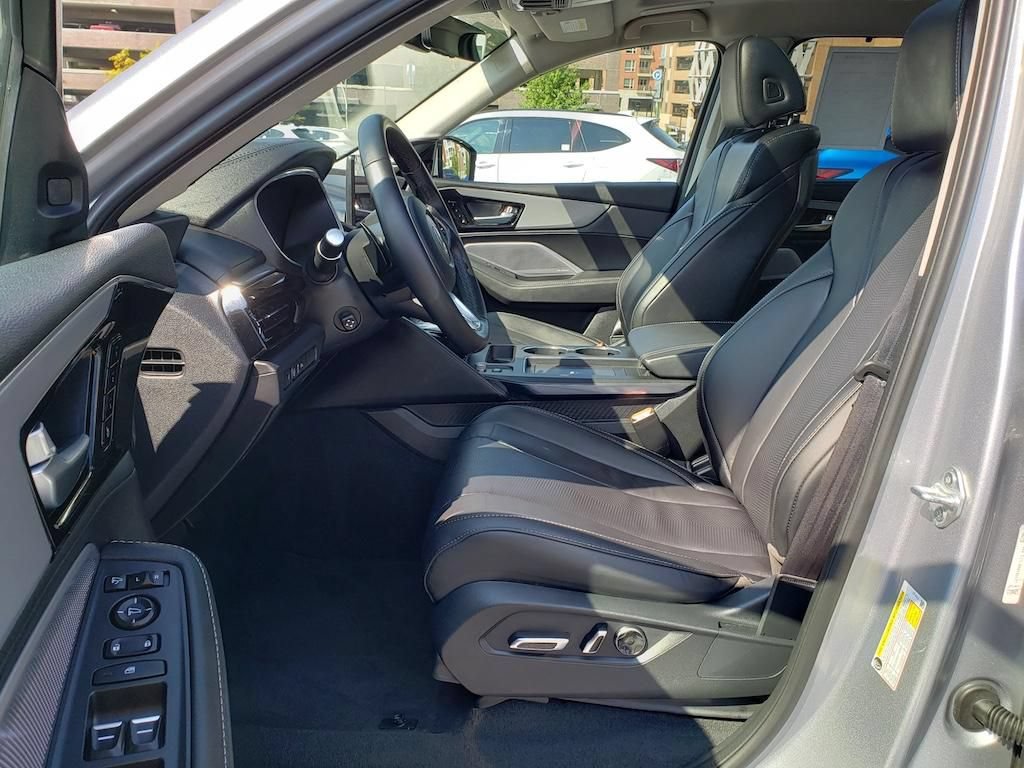 Certified 2026 Acura MDX w/ Technology Package AWD/4WD image 16