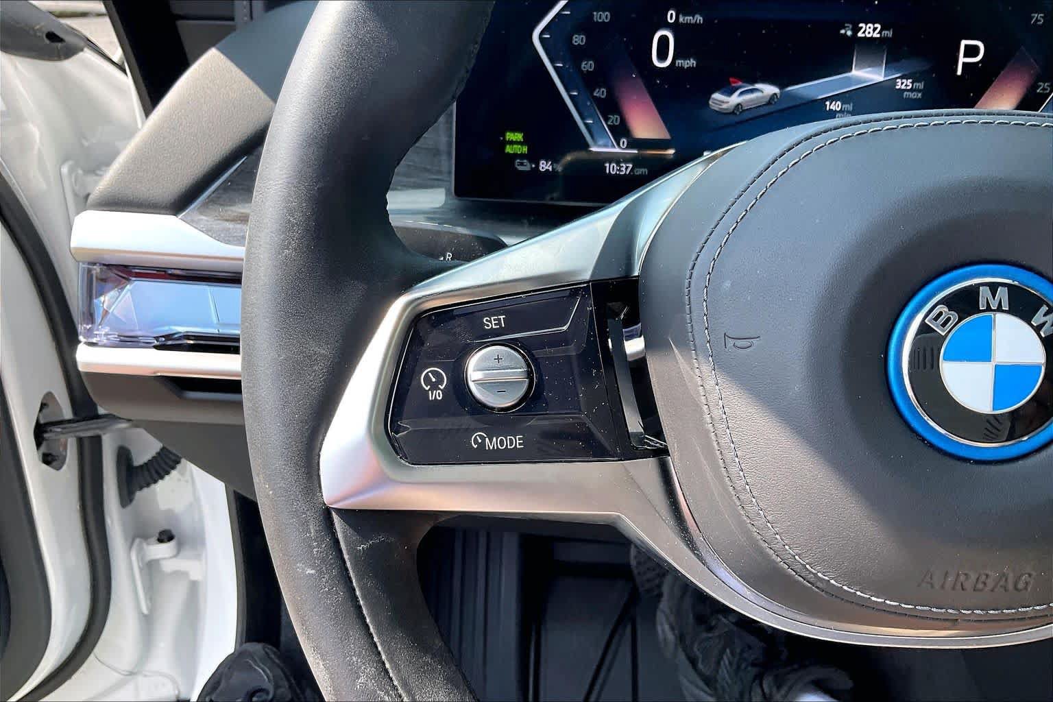 Used 2024 BMW i7 eDrive50 RWD image 25