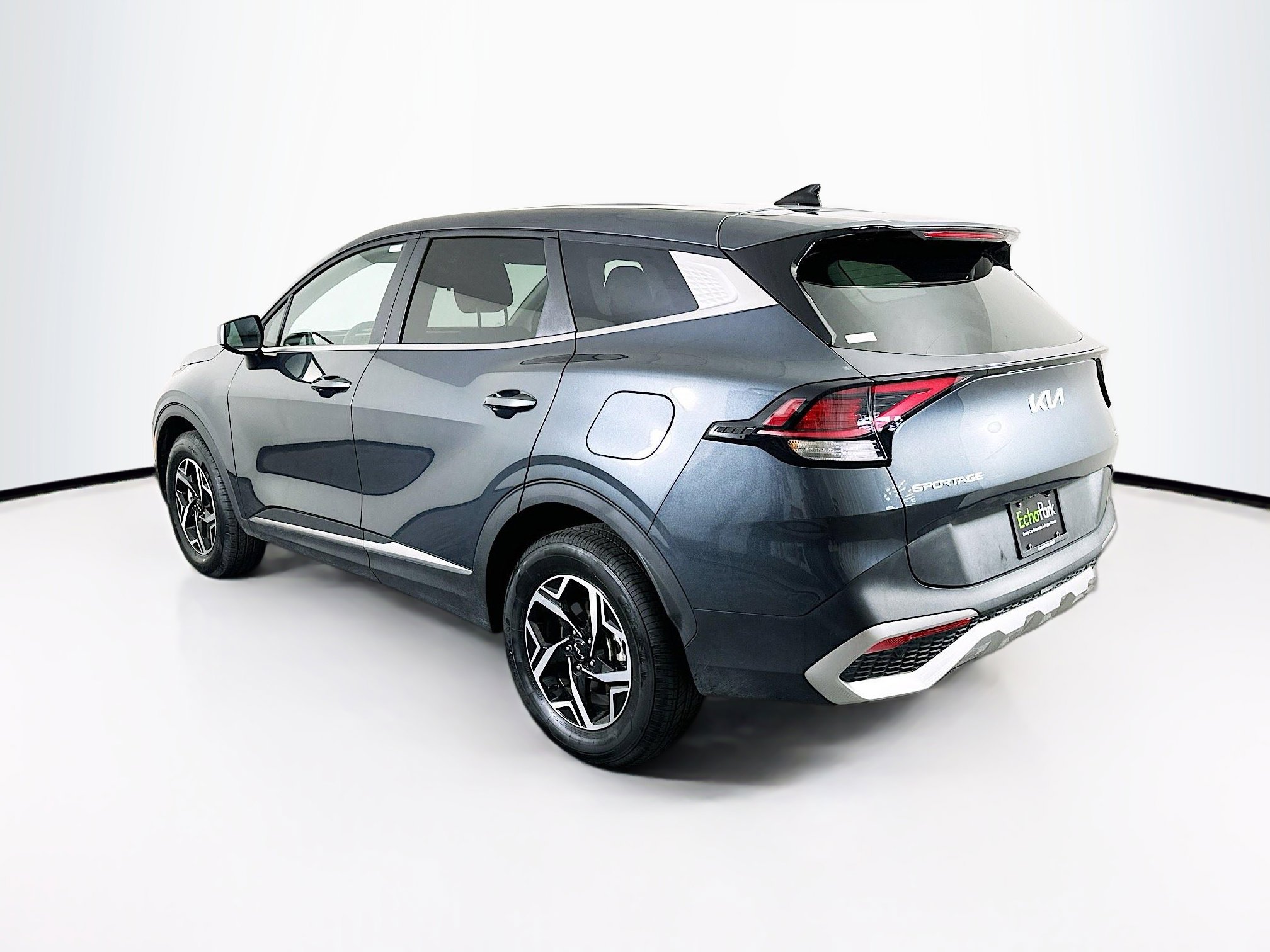 Used 2025 Kia Sportage LX image 5