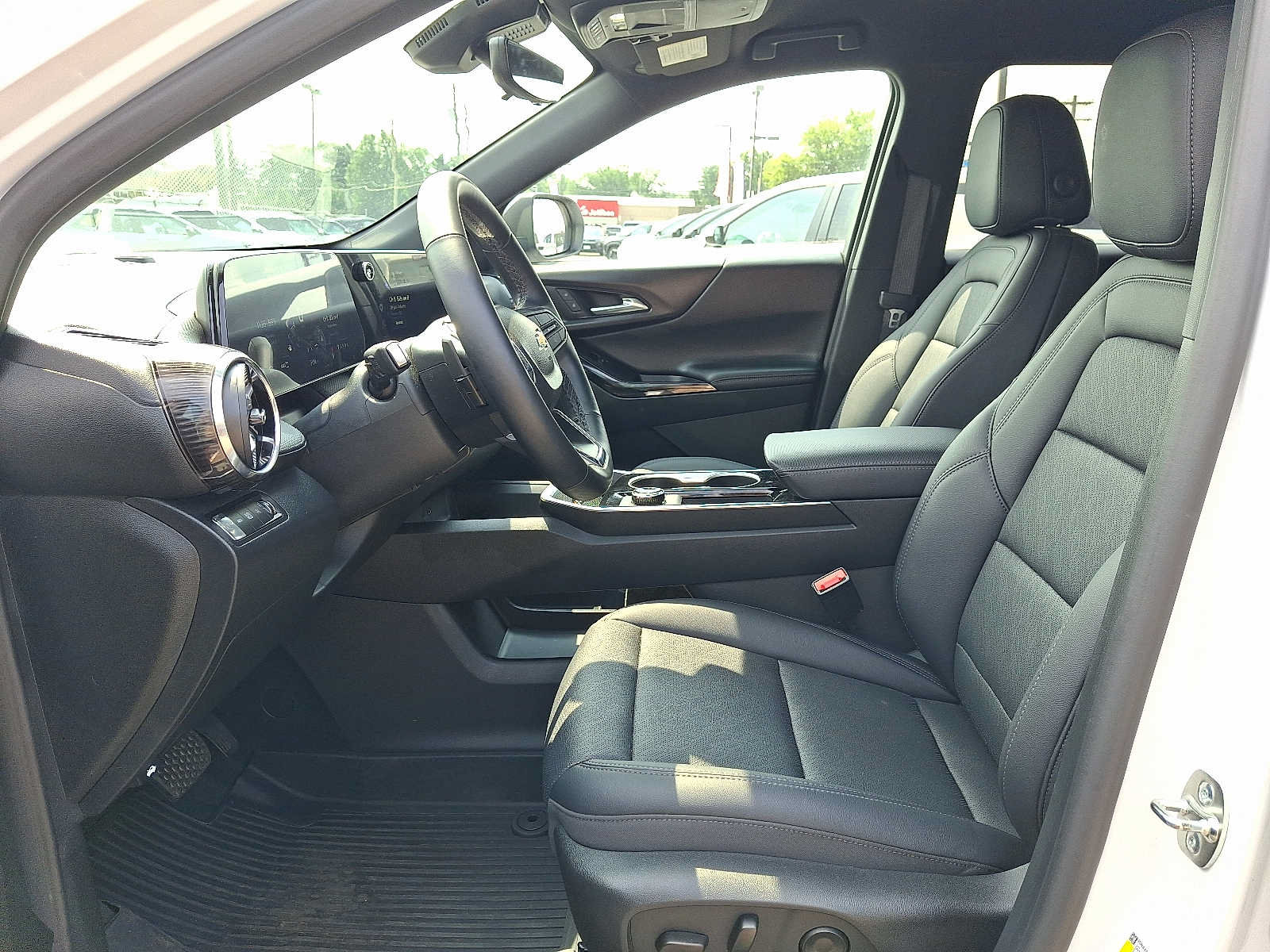 Used 2026 Chevrolet Equinox LT w/ Convenience Package II AWD/4WD image 13