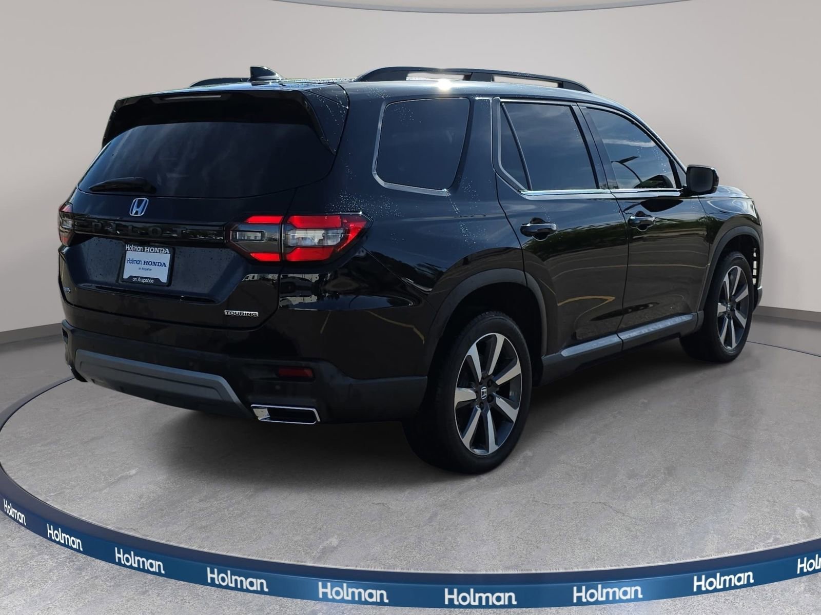 Used 2025 Honda Pilot Touring image 6