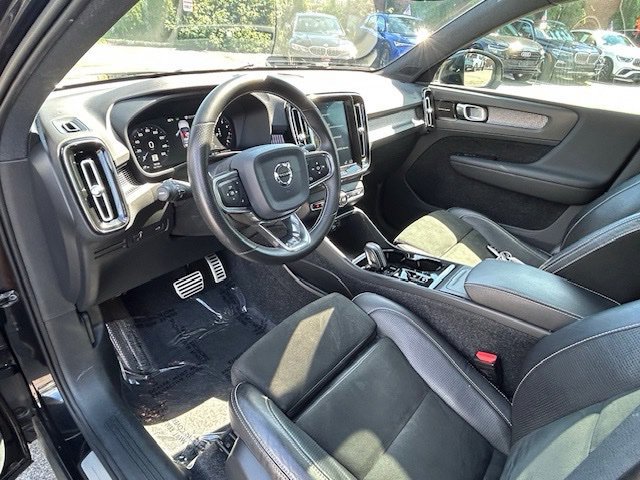 Used 2020 Volvo XC40 T5 R-Design AWD/4WD image 13