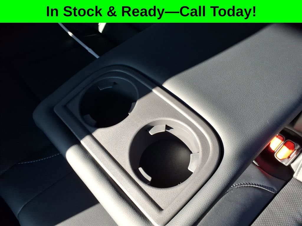 Certified 2025 Subaru Outback Limited image 31