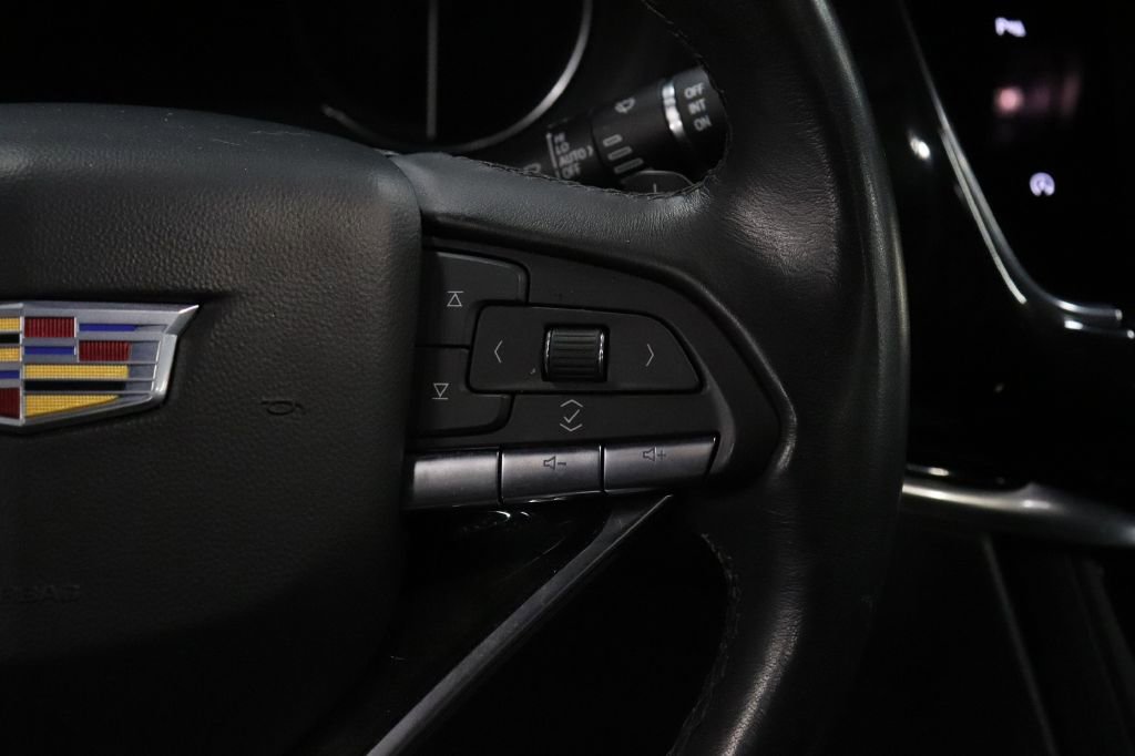 Used 2024 Cadillac XT6 Premium Luxury w/ LPO, Floor Liner Package image 30