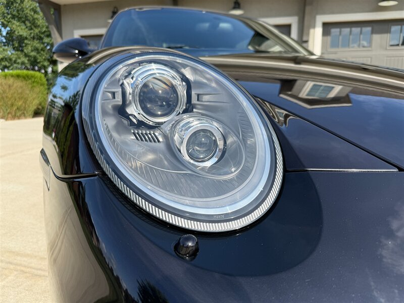 Used 2011 Porsche 911 Turbo AWD/4WD image 47