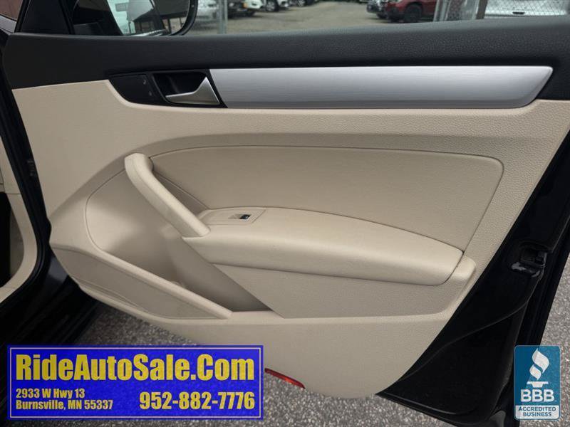 Used 2012 Volkswagen Passat 2.5 SE FWD image 13