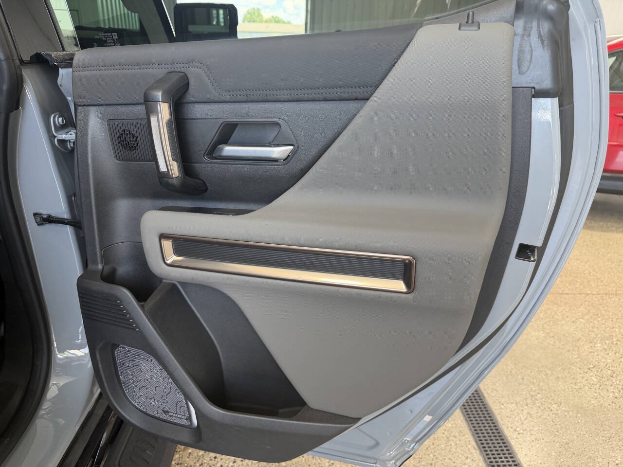 Used 2025 GMC Hummer EV 2X AWD/4WD image 43