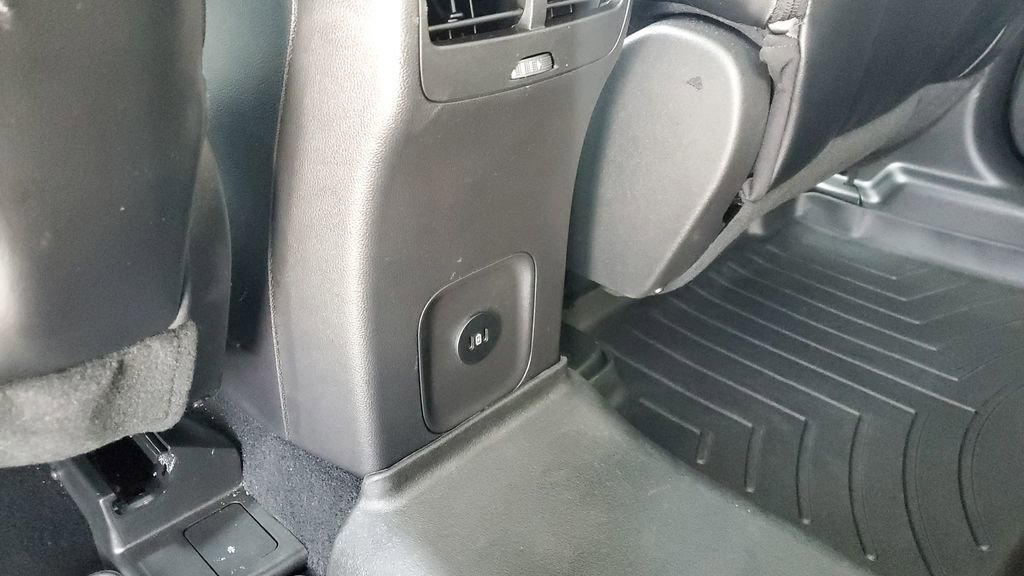 Used 2023 Ford Escape SE image 22